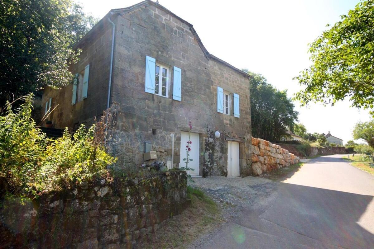 Maison De Vacances A Lissac-Sur-Couze Екстер'єр фото